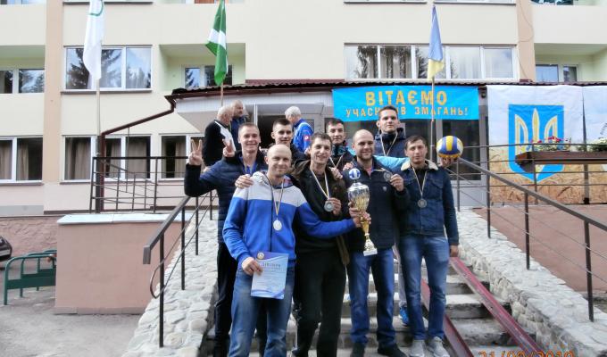 Волейболісти Біловодської громади стали другими на всеукраїнських змаганнях серед команд сільських і селищних ОТГ