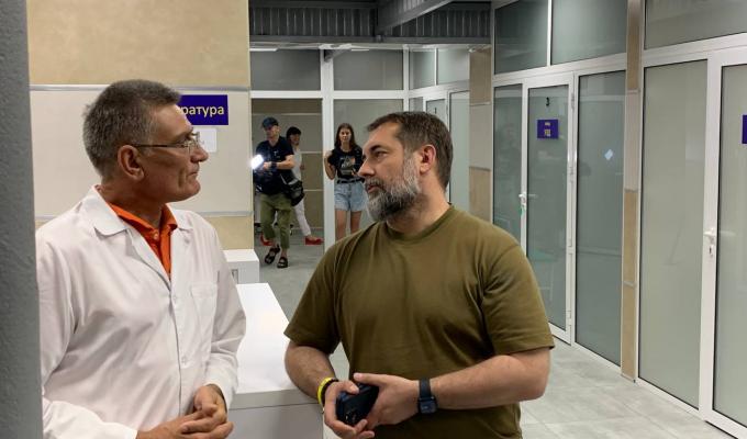 32 переміщених з Луганщини медичних заклади невдовзі запрацюють на нових площах, - Сергій Гайдай на відкриті у Дніпрі поліклініки Луганської обласної лікарні