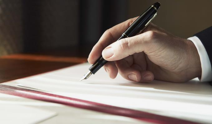 Президент України Петро Порошенко призначив Сергія Шакуна головою Попаснянської райдержадміністрації