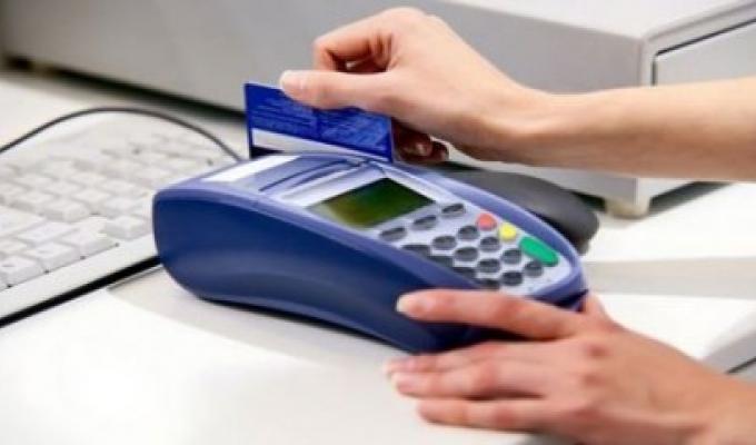 У відділеннях «Ощадбанку» області триває ідентифікація внутрішньо переміщених осіб-пенсіонерів