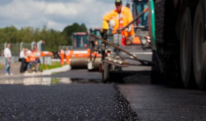 Робота з відновлення дорожних артерій області продовжується