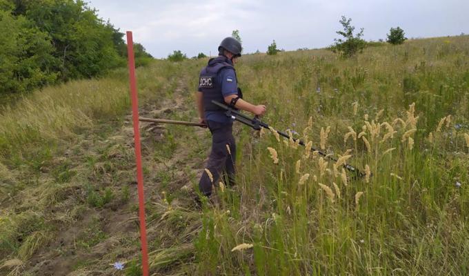 Піротехніками на Луганщині виявлено 20 вибухонебезпечних предметів  
