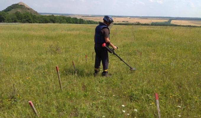 Піротехніками на Луганщині виявлено та вилучено 27 артилерійських снарядів 