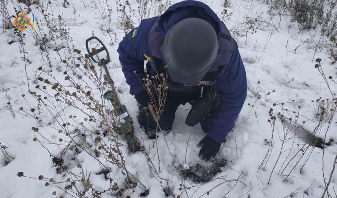 Піротехніками на Луганщині виявлено та вилучено 31 вибухонебезпечний предмет 