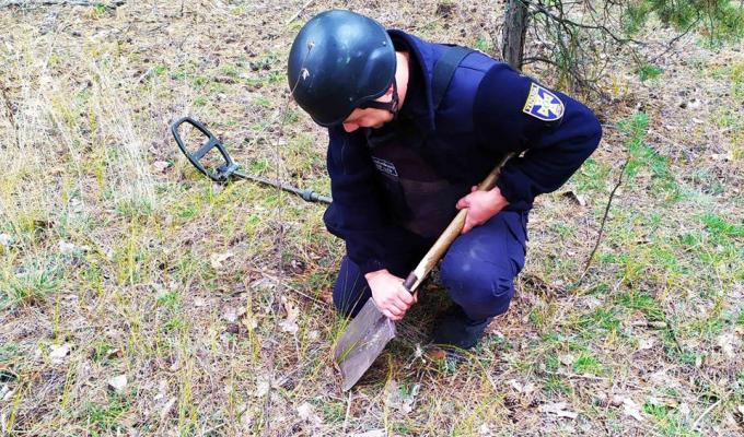 Піротехніками на Луганщині виявлено та вилучено 58 одиниць вибухонебезпечних предметів 