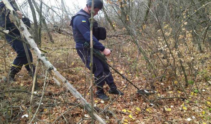 Піротехніками на Луганщині виявлено та вилучено 70 вибухонебезпечних предметів 