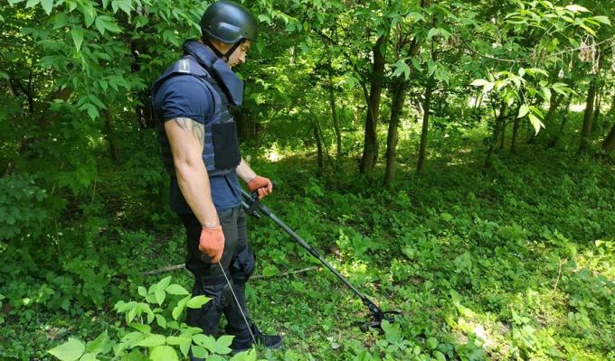 Піротехніками на Луганщині виявлено та вилучено 36 вибухонебезпечних предметів 