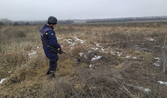Піротехніками на Луганщині виявлено та вилучено 32 одиниці вибухонебезпечних предметів 