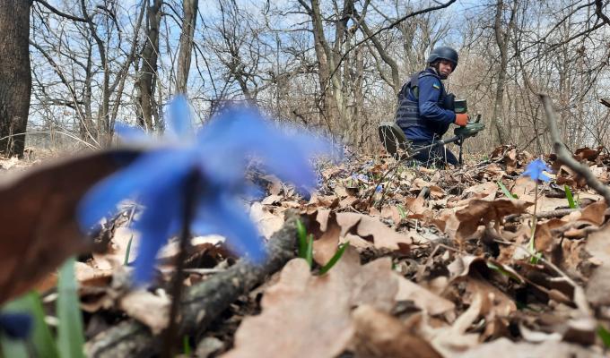 Піротехніками на Луганщині виявлено та вилучено 63 вибухонебезпечних предмети  