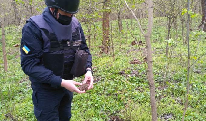 Піротехніками на Луганщині виявлено та знищено шість вибухонебезпечних предметів 