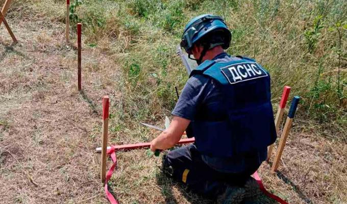 Піротехніками на Луганщині виявлено дев'ять вибухонебезпечних предметів  