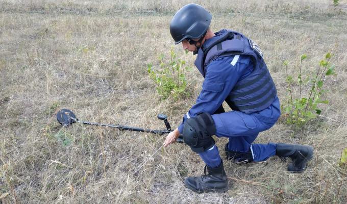 Піротехніками на Луганщині виявлено та вилучено 39  вибухонебезпечних предметів