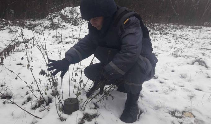 Піротехніками на Луганщині виявлено та вилучено 44 вибухонебезпечних предмети
