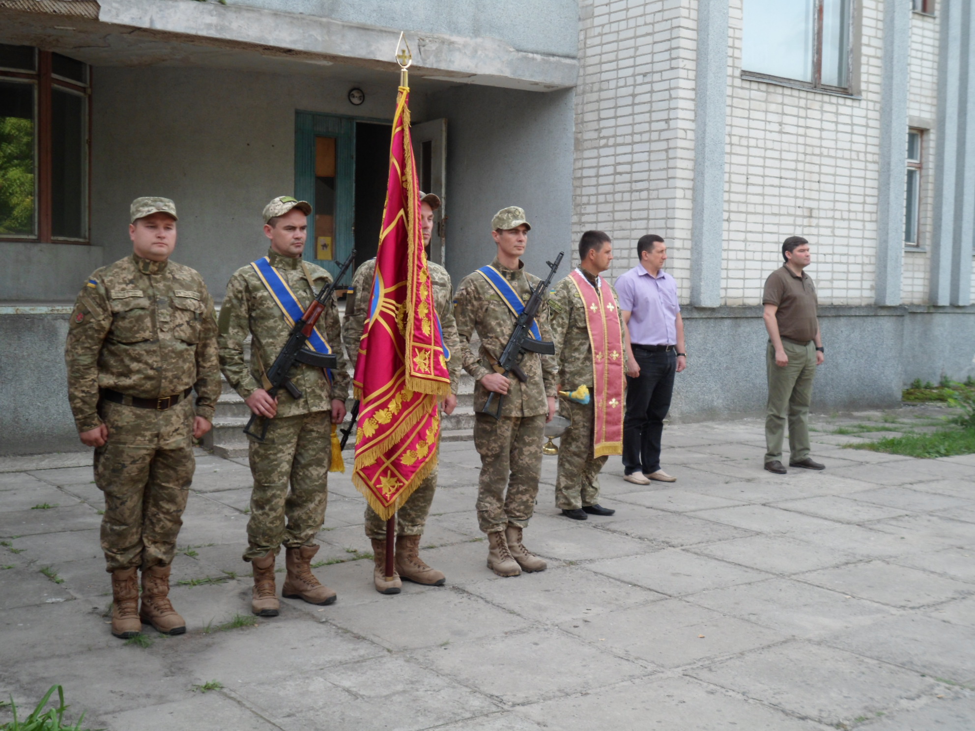 Юрій Клименко привітав розвідників з професійним святом 