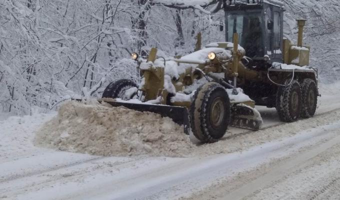 На дорогах Луганщині працює вся техніка ДП «Луганський облавтодор» 