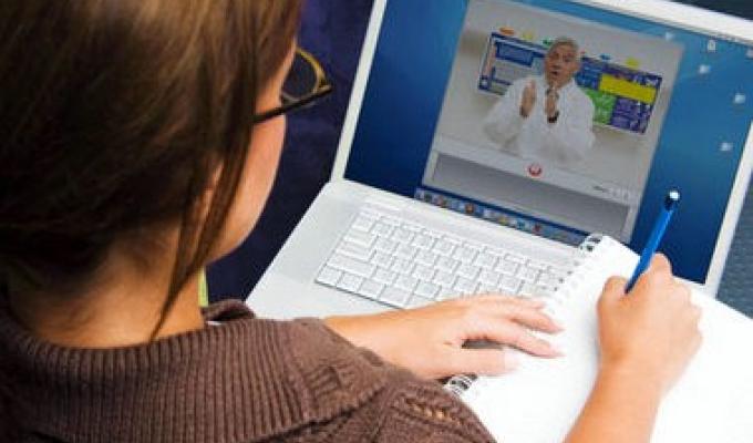 12 шкіл Луганщини здійснюють дистанційне навчання дітей з тимчасово окупованих територій