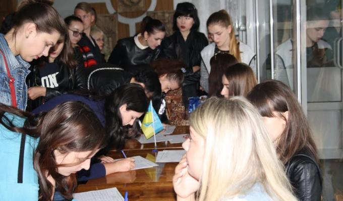 Вперше у Сєвєродонецьку відбувся обласний ярмарок вакансій для студентської молоді
