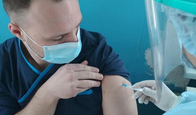 На Луганщині триває вакцинація від COVID-19