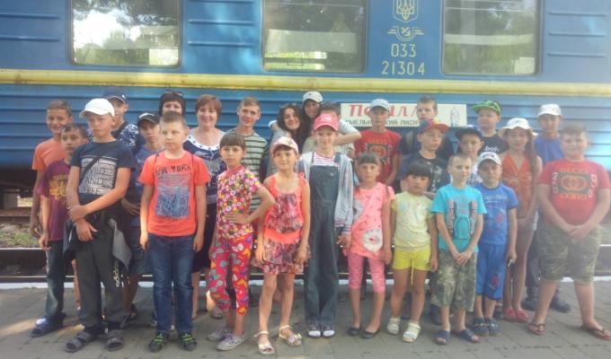 Діти Попаснянського району відправились на оздоровлення до Полтавщини