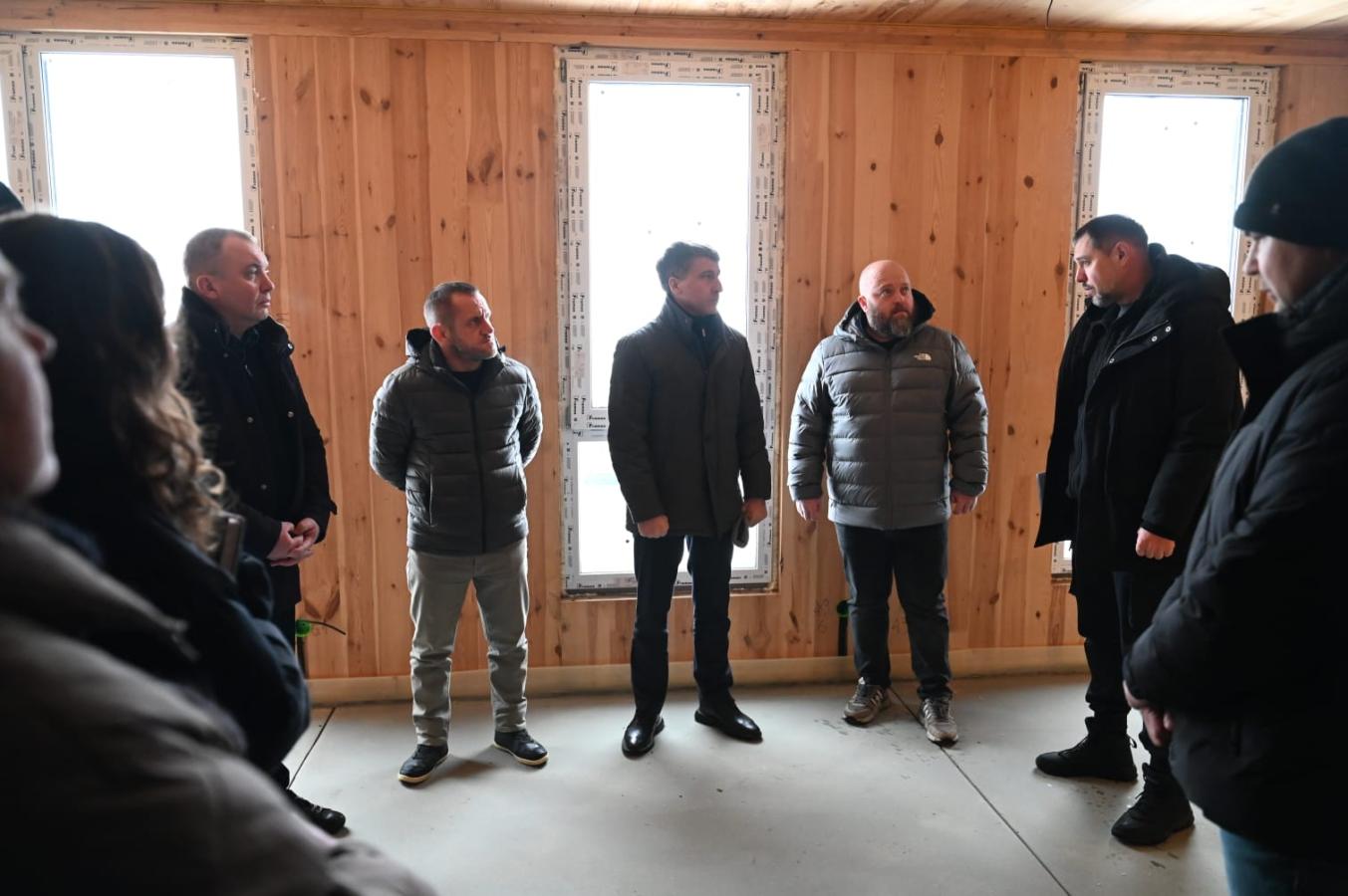 Рубіжанська громада завершує будівництво житлового комплексу на Закарпатті, – Олексій Харченко ознайомився із ходом виконання робіт