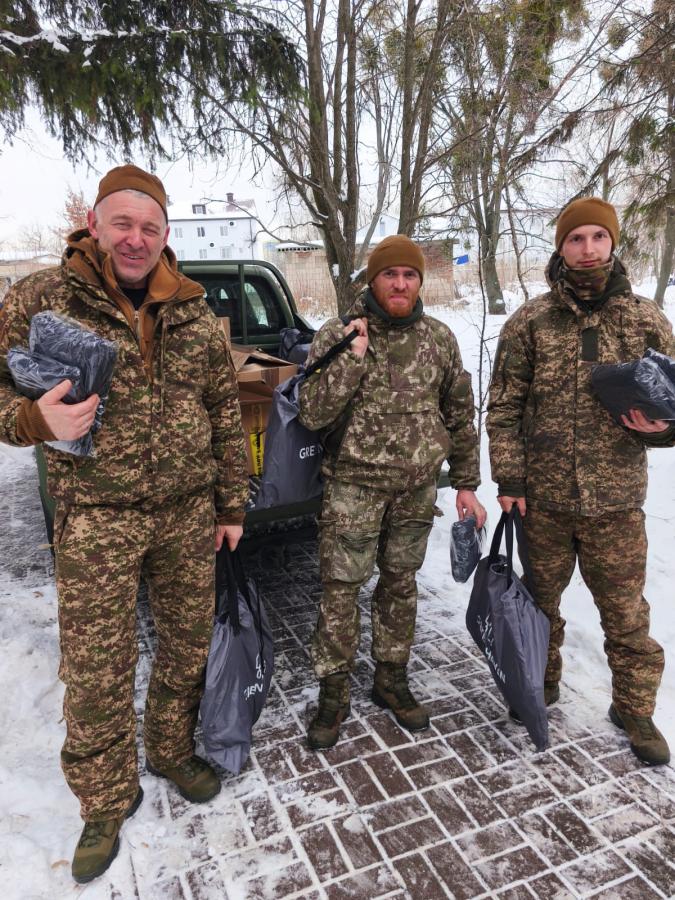 400 посилок для соціально незахищених та 200 зимових комплектів для військових відправив Департамент соціального захисту на минулому тижні