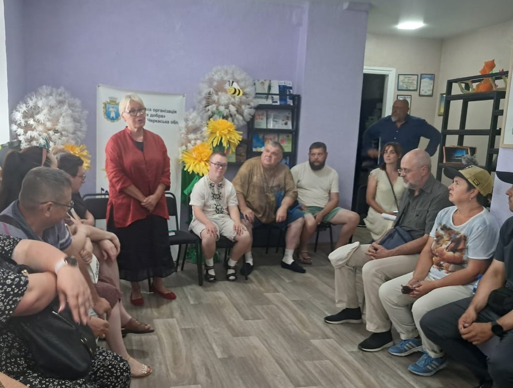 ВПО з Луганщини в Умані забезпечили гуманітарними наборами та допомогли у вирішенні поточних питань