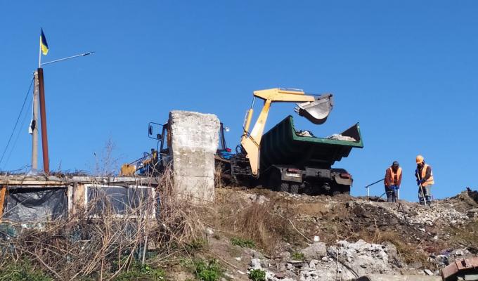 Єднаємо Луганщину: тривають відновлювальні роботи на КПВВ «Станиця Луганська»