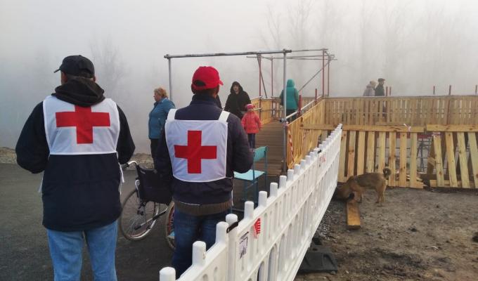 Єднаємо Луганщину: триває відбудова зруйнованого мосту 