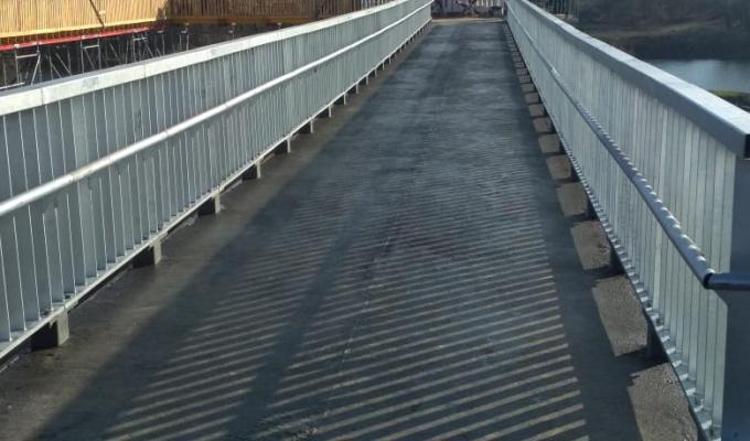 Міст у Станиці Луганській повністю відновлено