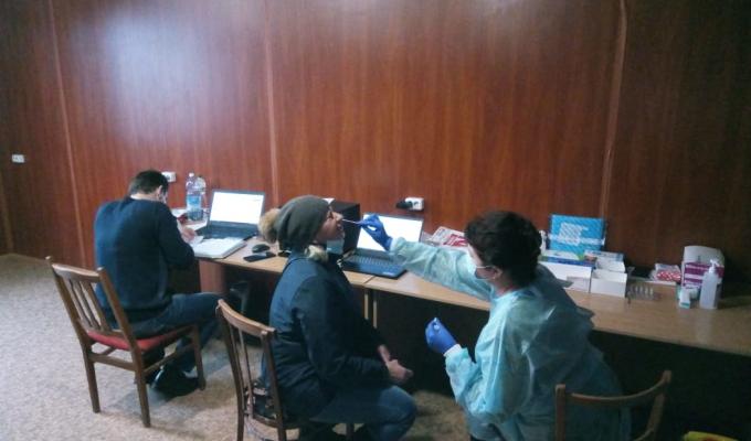 На КПВВ «Станиця Луганська» розпочато безкоштовне тестування на COVID-19