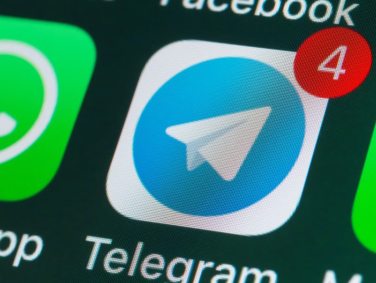 Спільнота в Telegram «ЛУГАНЩИНА ЗГУРТОВАНА» - це інформаційний простір, де зібрано корисні матеріали для ВПО