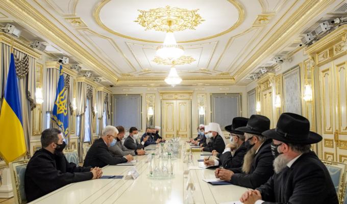 Президент закликав релігійних лідерів України допомогти убезпечити громадян від поширення COVID-19