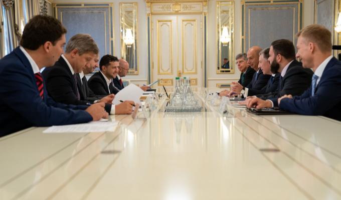 Президент України зустрівся зі Спеціальним представником США та Постійним представником США при ЄС