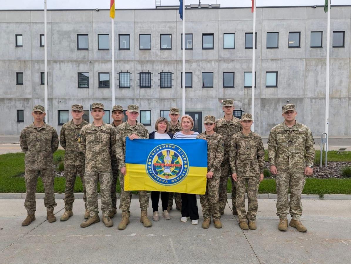 Ліцеїсти з Луганщини повернулися з міжнародного кадетського табору в Литві