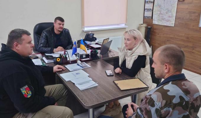 Керівництво облдержадміністрації зустрілося з волонтерами, які працюють на Луганщині