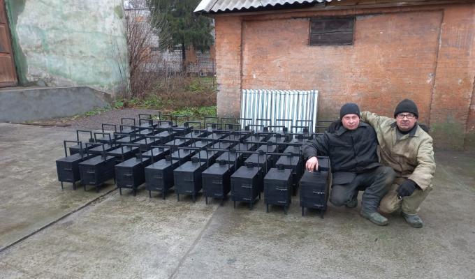 Волонтер з Кам’янського несе світло та тепло у кожен бліндаж