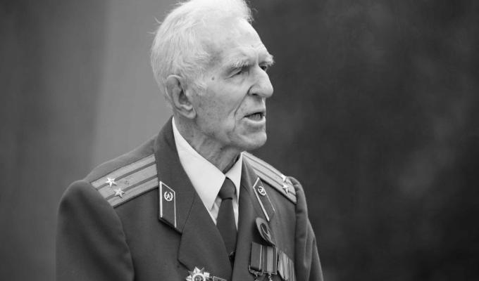 На сотому році життя перестало битися серце Почесного громадянина міста Сіверськодонецьк, ветерана Другої світової війни, кандидата технічних наук, лауреата Державної премії України, колишнього керівника НВО «Імпульс» Андрія Олександровича Новохатнього