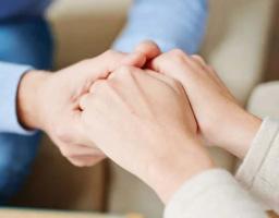 Уряд розширює доступ до психосоціальної допомоги