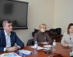 Створення молодіжних центрів обговорили на Луганщині