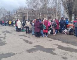 Із Рубіжного евакуйовані 22 жителя, із Гірського – 117, там та у Лисичанську людей  дуже багато – врятуємо всіх, хто прийшов, – Сергій Гайдай