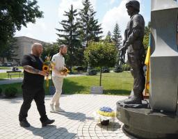 У День Української Державності вшановуємо не лише історію, а й тих, хто зараз творить її нові сторінки, - Олексій Харченко