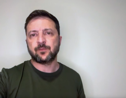 Зараз такий момент, коли треба натиснути на Росію так, щоб уже наступного року війни не було – звернення Президента