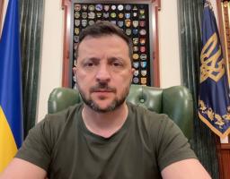 Очевидно, Росія старається завдати болю Україні, і удари більш наглі – звернення Президента