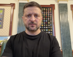 Зараз у них уже значна кількість регіонів у стані банкрутства, і Путін веде до банкрутства Росію – звернення Президента
