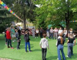 Походи, квести, ігри, майстер-класи - як відпочивають юні луганчани у оздоровчому закладі «Соколята Буковель»