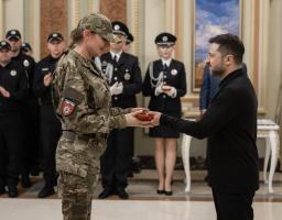Луганчанку з "Люті" Президент відзначив державною нагородою