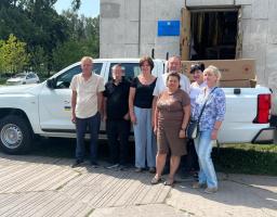 Автівки, отримані від Німеччини, доставлятимуть ВПО медикаменти та 