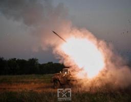 Не обіцяють навіть заради виборів - мобільний зв'язок у Сіверськодонецьку окупанти не увімкнуть, у школах "лнр" скорочують години вивчення іноземної мови на користь духовно-моральної культури рф, із мінометів та артилерії вели росіяни обстріл на Луганщині