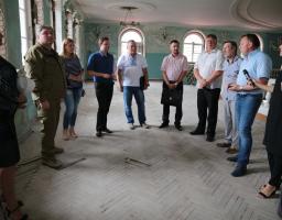  Юрій Гарбуз провів робочу нараду з контролю за виконанням ремонтних робіт в Луганському обласному академічному українському музично-драматичному театрі