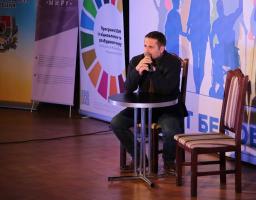  Завдання обласної влади – чути прохання осіб з інвалідністю та оперативно вирішувати завдання, – Сергій Гайдай під час онлайн-форуму «Життя без обмежень»